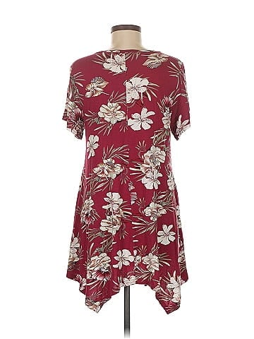 Larace Short Sleeve T-Shirt (view 2)