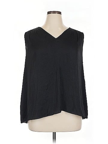 Jennifer Lopez Sleeveless Blouse (view 1)