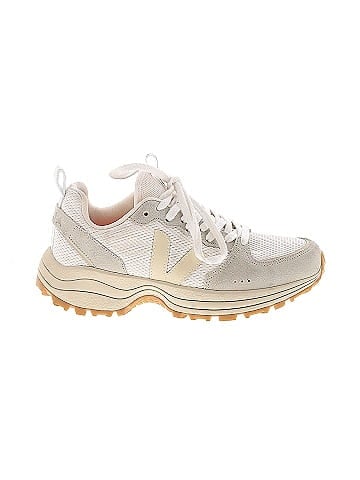 VEJA Sneakers (view 1)