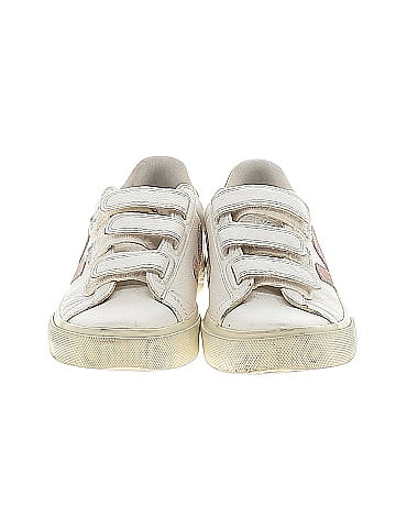 VEJA Sneakers (view 2)