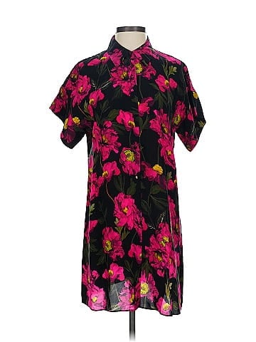 Alice + Olivia Casual Dress (view 1)