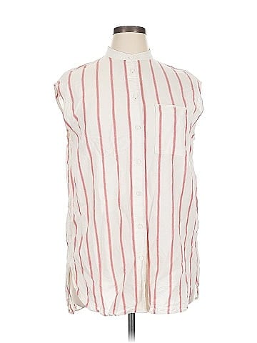 J.W. Anderson for UNIQLO Sleeveless Button-Down Shirt (view 1)