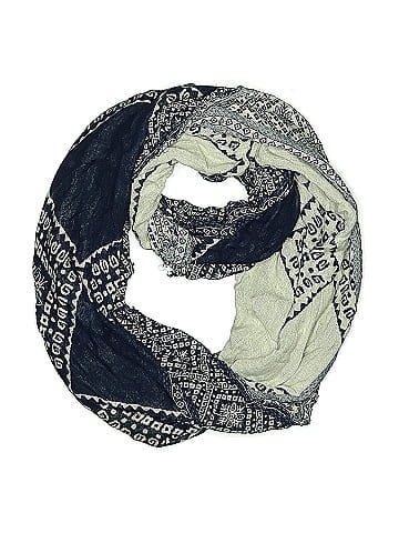 Simply Noelle Scarf (view 1)