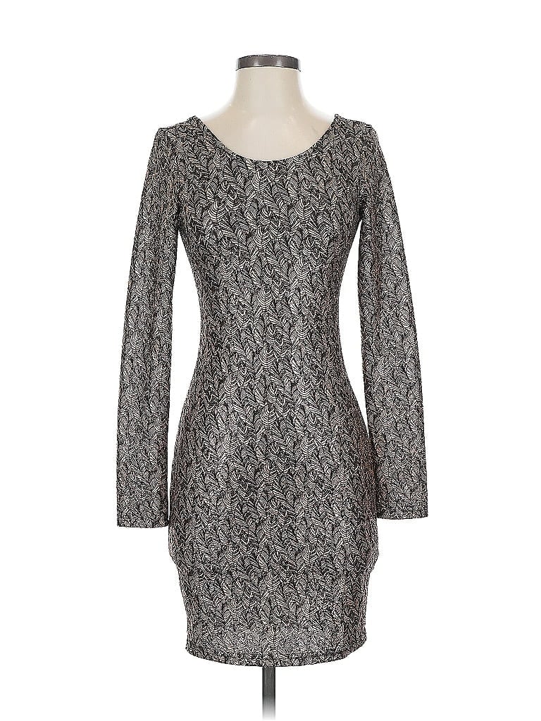 Click to view more detailed imagery on our partner's website Pre-owned Haute Monde Cocktail Dress In Gray