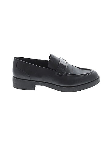 DKNY Flats (view 1)