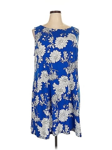 Roz & Ali Cocktail Dress (view 1)