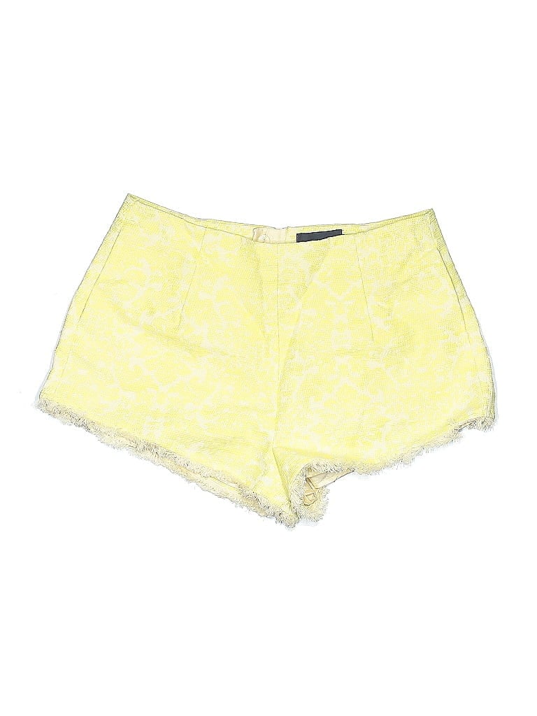 Line & Dot Shorts In Yellow