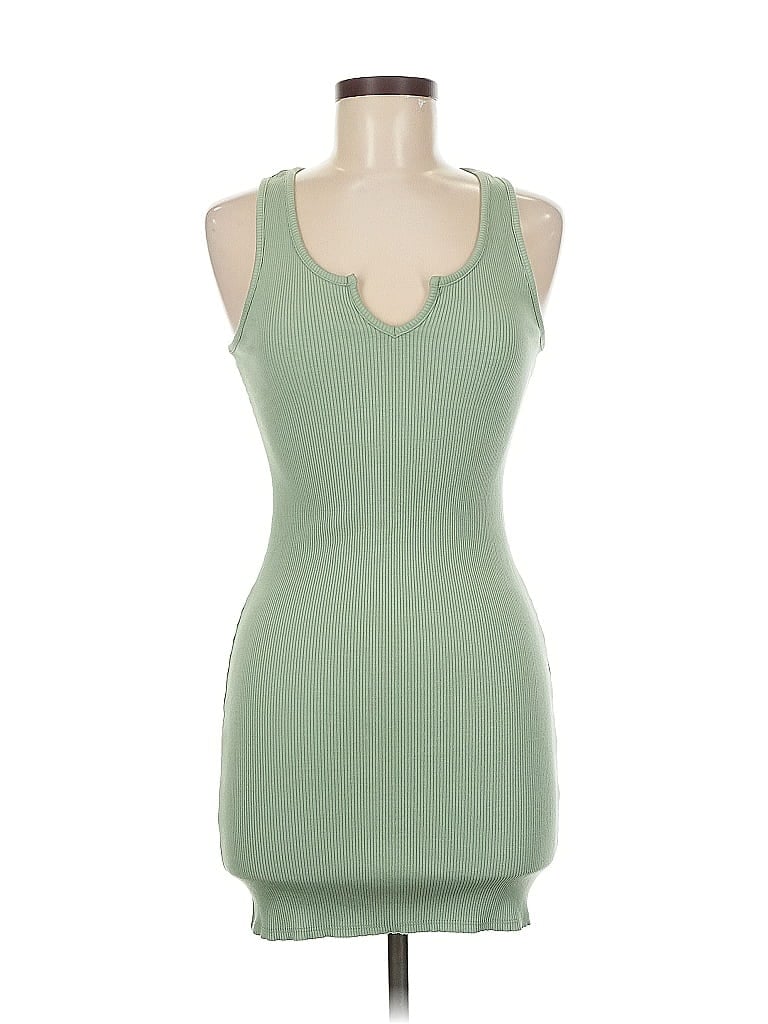 Click to view more detailed imagery on our partner's website Pre-owned Lulus Casual Dress In Green