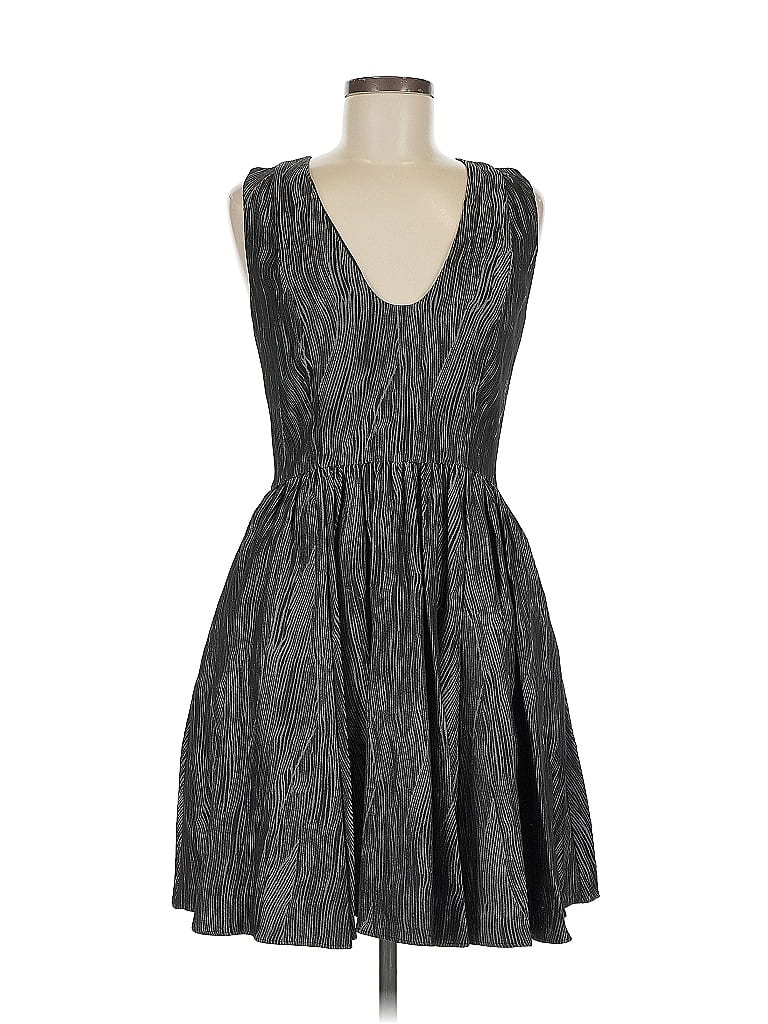 Click to view more detailed imagery on our partner's website Pre-owned Armani Exchange Casual Dress In Gray