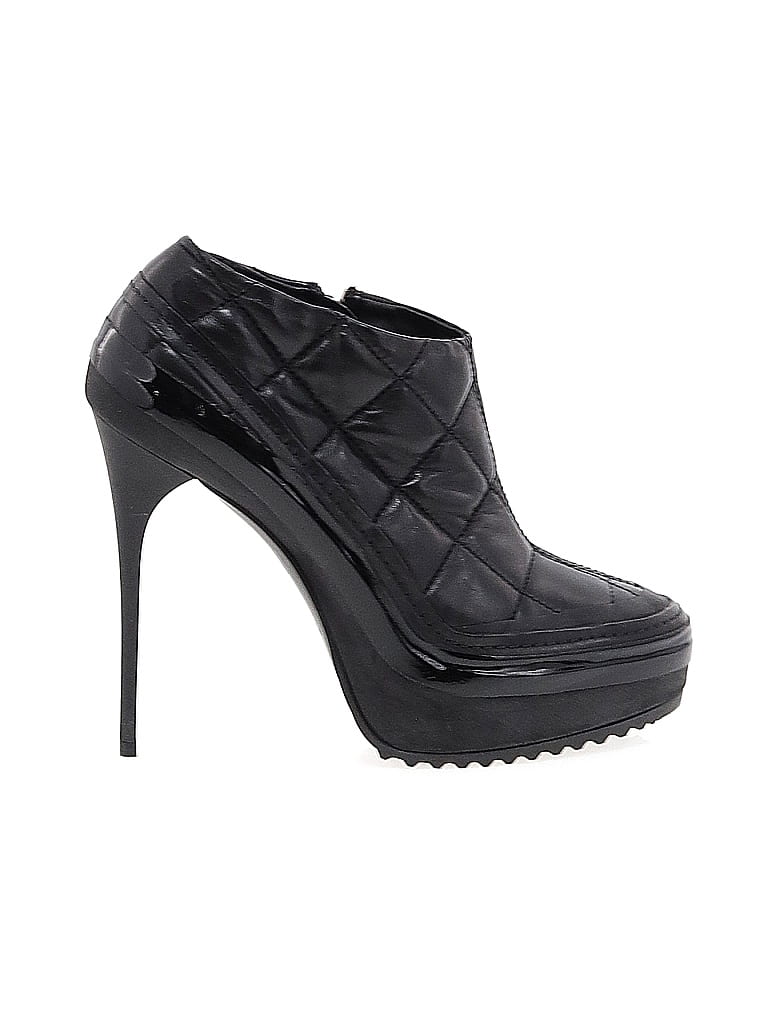 Pre-owned Burberry Heels In Black