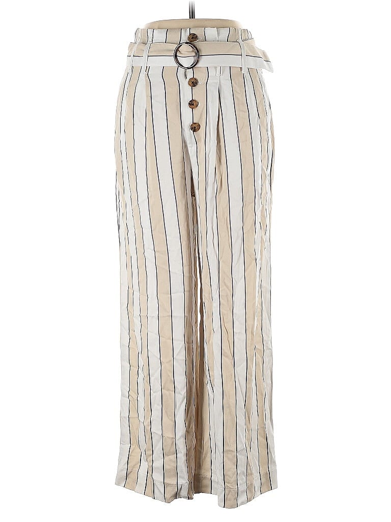 Click to view more detailed imagery on our partner's website Pre-owned Abercrombie & Fitch Casual Pants In White