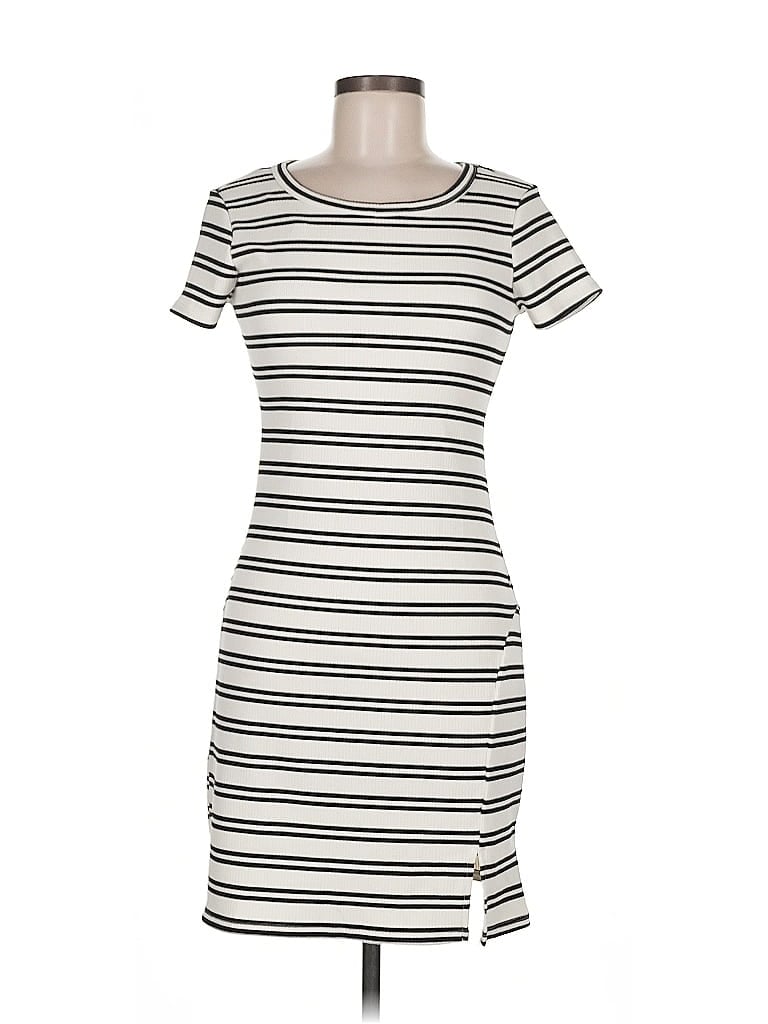 Pre-owned No Comment Casual Dress In White