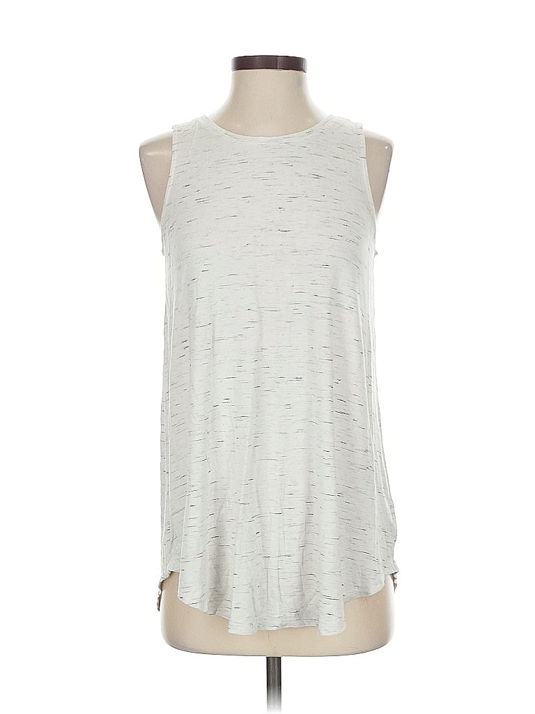 Pre-owned Old Navy Sleeveless T-shirt In Silver