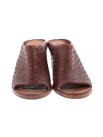 Gentle Souls by Kenneth Cole Mule/Clog (view 2)