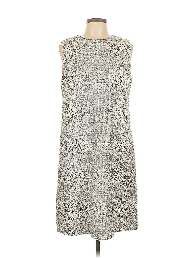 Click to view more detailed imagery on our partner's website Pre-owned Les Copains Casual Dress In Silver