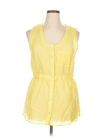 RVCA Sleeveless Button-Down Shirt (view 1)