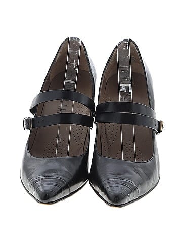 Anyi Lu Heels (view 2)