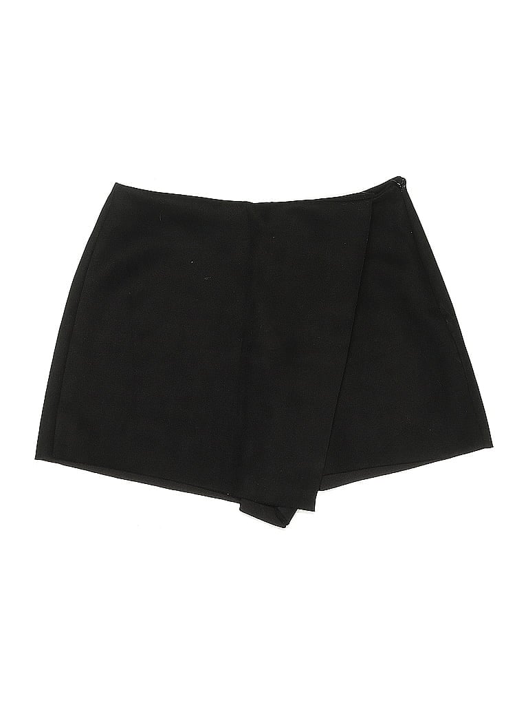 Click to view more detailed imagery on our partner's website Pre-owned Zara Shorts In Black