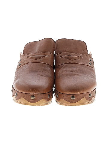 Eric Michael Mule/Clog (view 2)