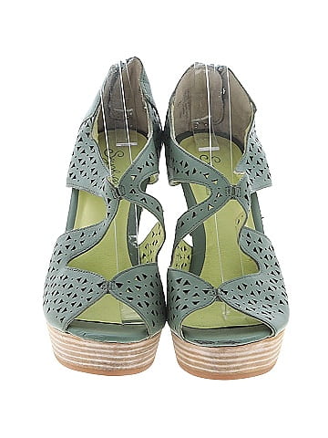 Seychelles Wedges (view 2)