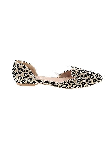 Restricted Shoes Flats (view 1)
