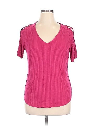Jennifer Lopez Short Sleeve T-Shirt (view 1)