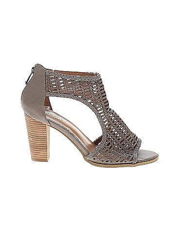 REPORT Heels (view 1)