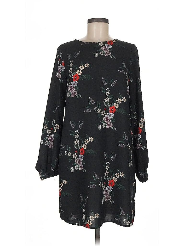 Pre-owned H&m Casual Dress In Black