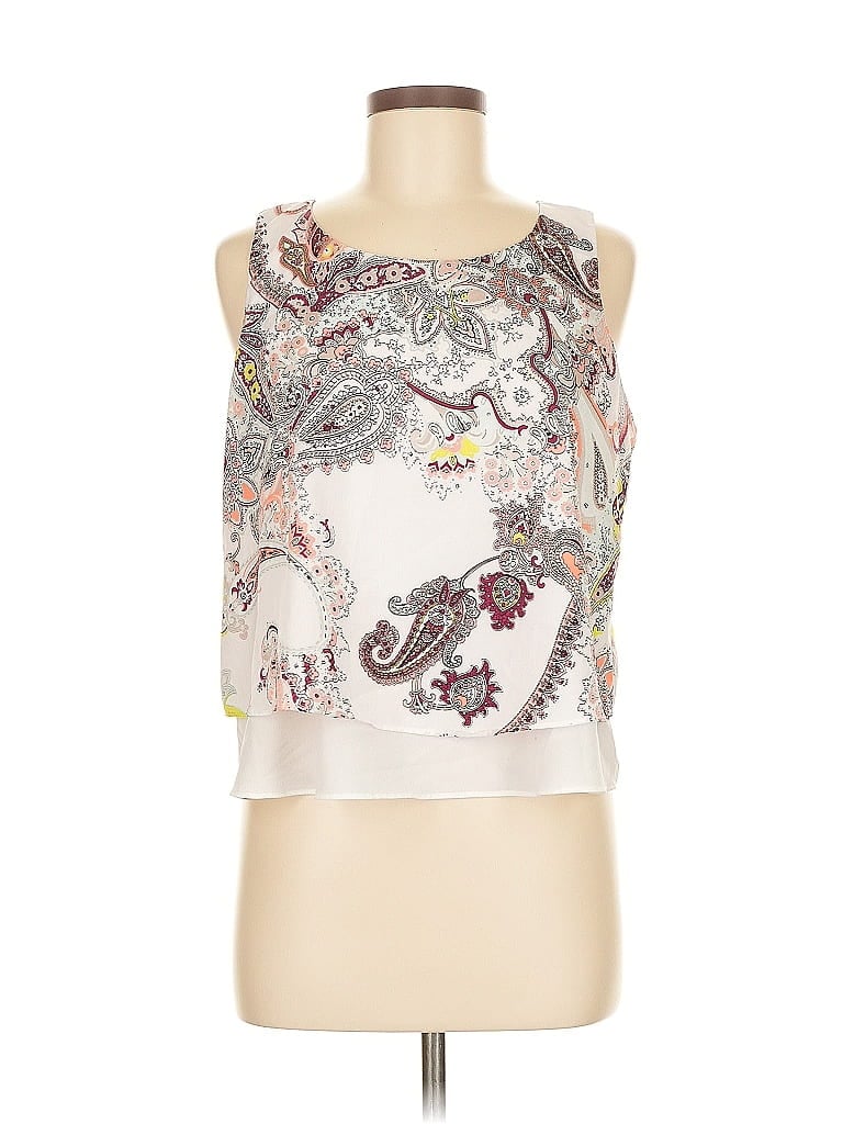 Click to view more detailed imagery on our partner's website Pre-owned Bisou Bisou Sleeveless Blouse In White