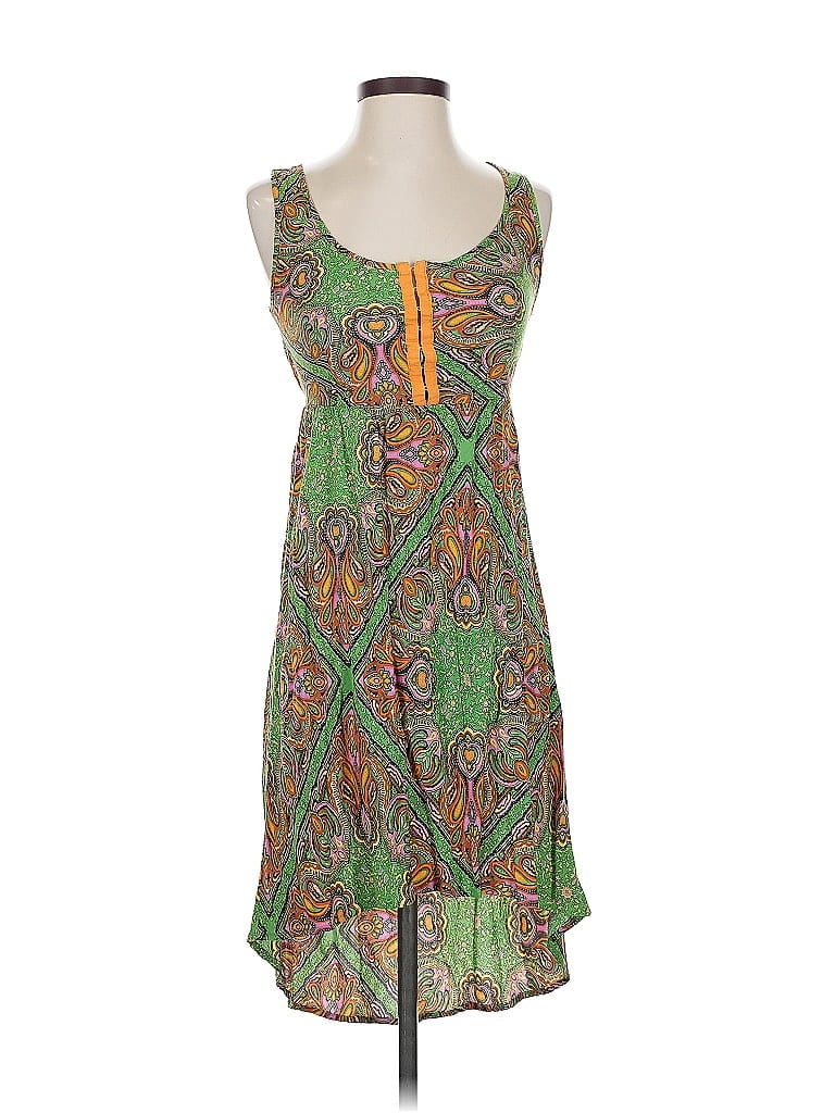 Pre-owned Xhilaration Casual Dress In Green