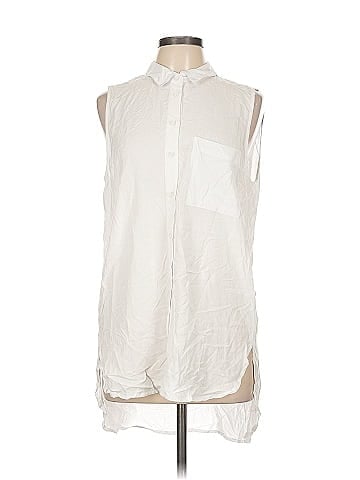 Velvet Heart Sleeveless Button-Down Shirt (view 1)