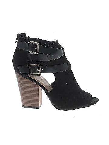 Shoedazzle Heels (view 1)