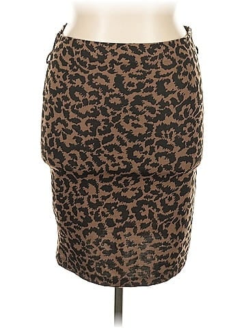 Xhilaration Casual Skirt (view 1)