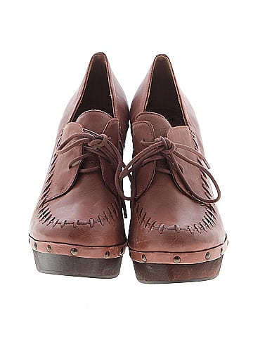 Latigo Heels (view 2)