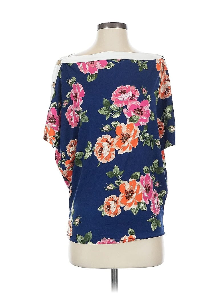 Click to view more detailed imagery on our partner's website Pre-owned White Birch Kimono In Blue