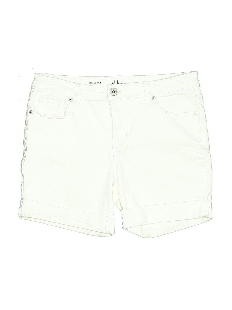 Click to view more detailed imagery on our partner's website Pre-owned Style & Co Shorts In White