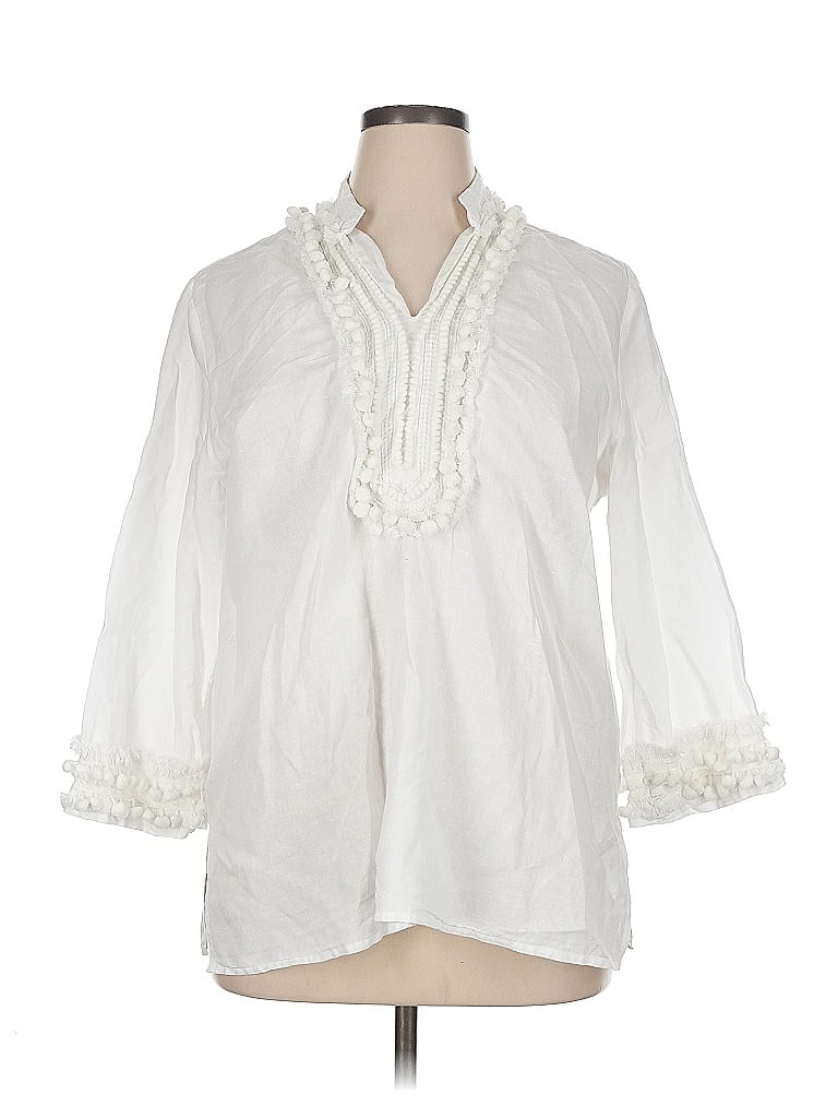 Click to view more detailed imagery on our partner's website Pre-owned Chico's 3/4 Sleeve Blouse In White