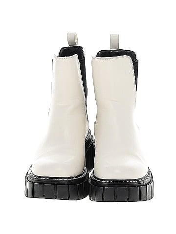 Madden Girl Ankle Boots (view 2)
