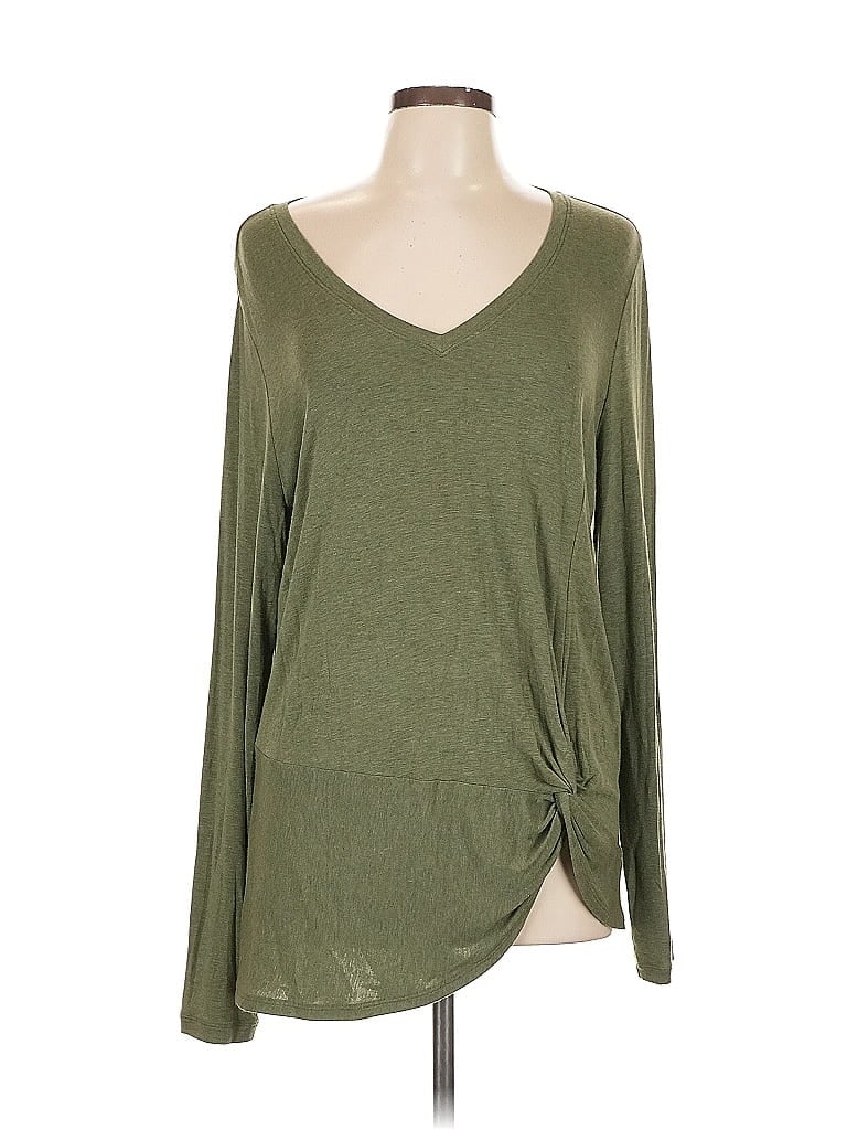 Click to view more detailed imagery on our partner's website Pre-owned Cabi Long Sleeve T-shirt In Green