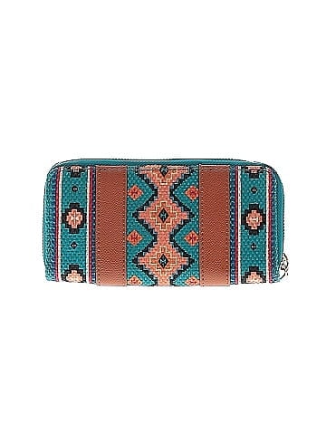 Unbranded Wristlet (view 2)