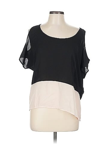One Clothing Short Sleeve Top (view 1)