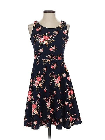 Agnes & Dora Casual Dress (view 1)
