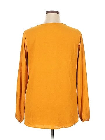 Betsey's Boutique Shop Long Sleeve Top (view 2)