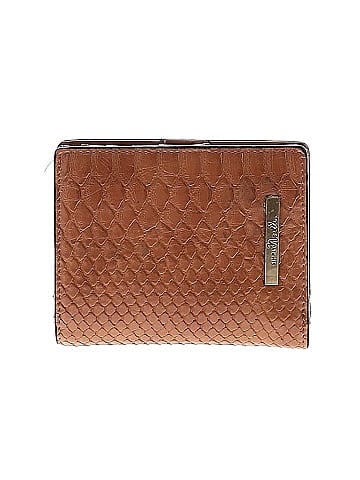 Simply Noelle Wallet (view 1)