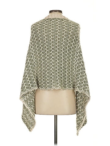 Simply Noelle Poncho (view 2)