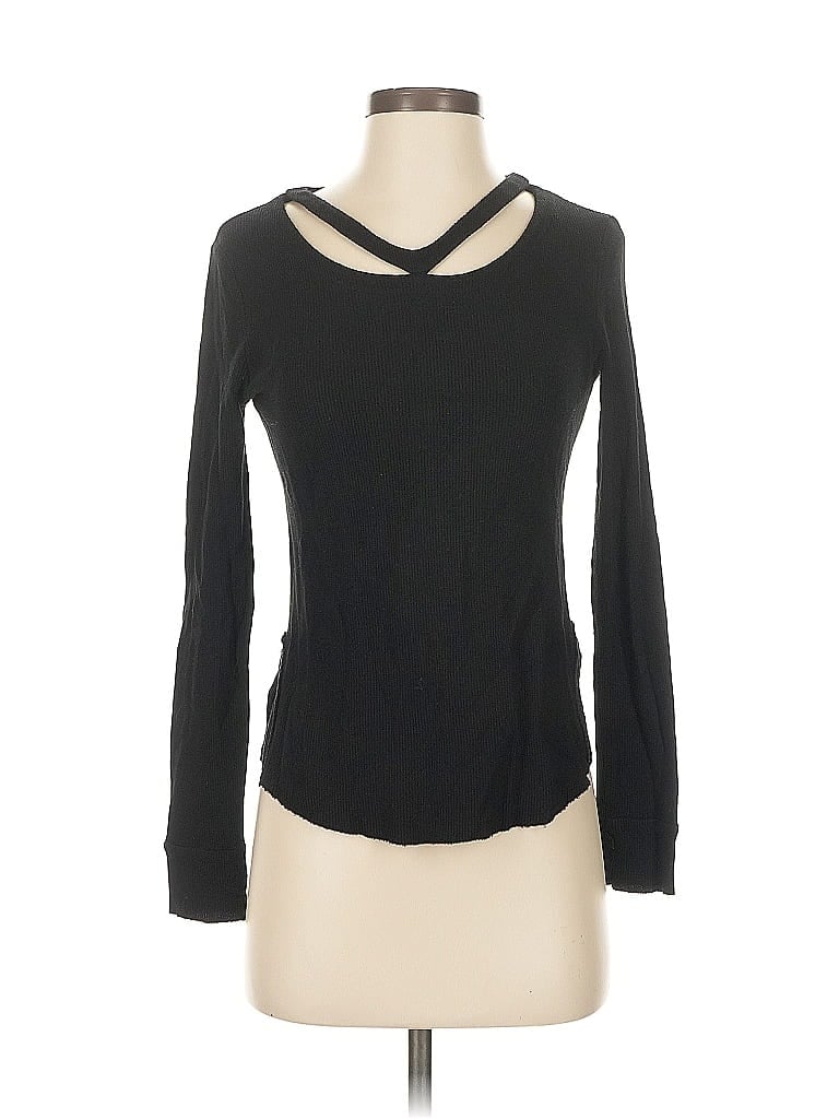Click to view more detailed imagery on our partner's website Pre-owned Generation Love Long Sleeve Top Black Keyhole Neckline Tops