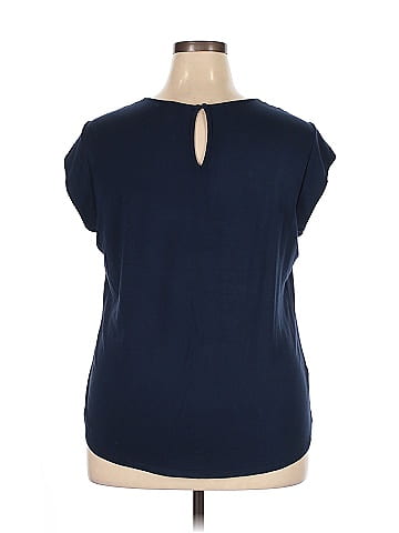 Daniel Rainn Sleeveless T-Shirt (view 2)