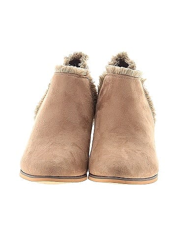 Journee Collection Ankle Boots (view 2)