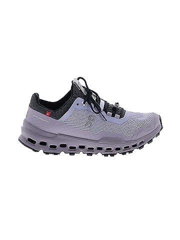 On Cloud Sneakers (view 1)