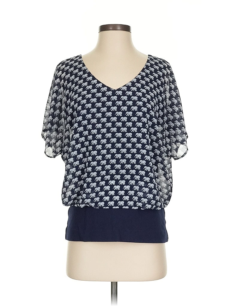 Click to view more detailed imagery on our partner's website Pre-owned Cabi Short Sleeve Blouse In Blue